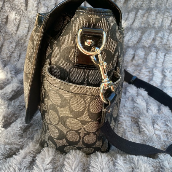 Coach Bag - Picture 3 of 7